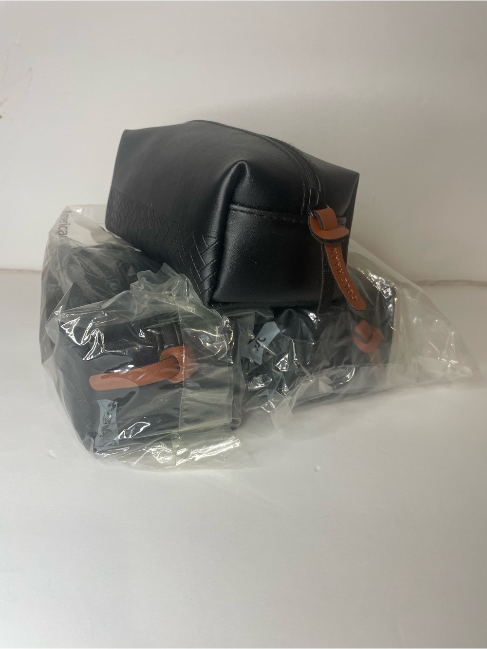 3 COLE HAAN AMERICAN AIRLINES BLUE amenity kit